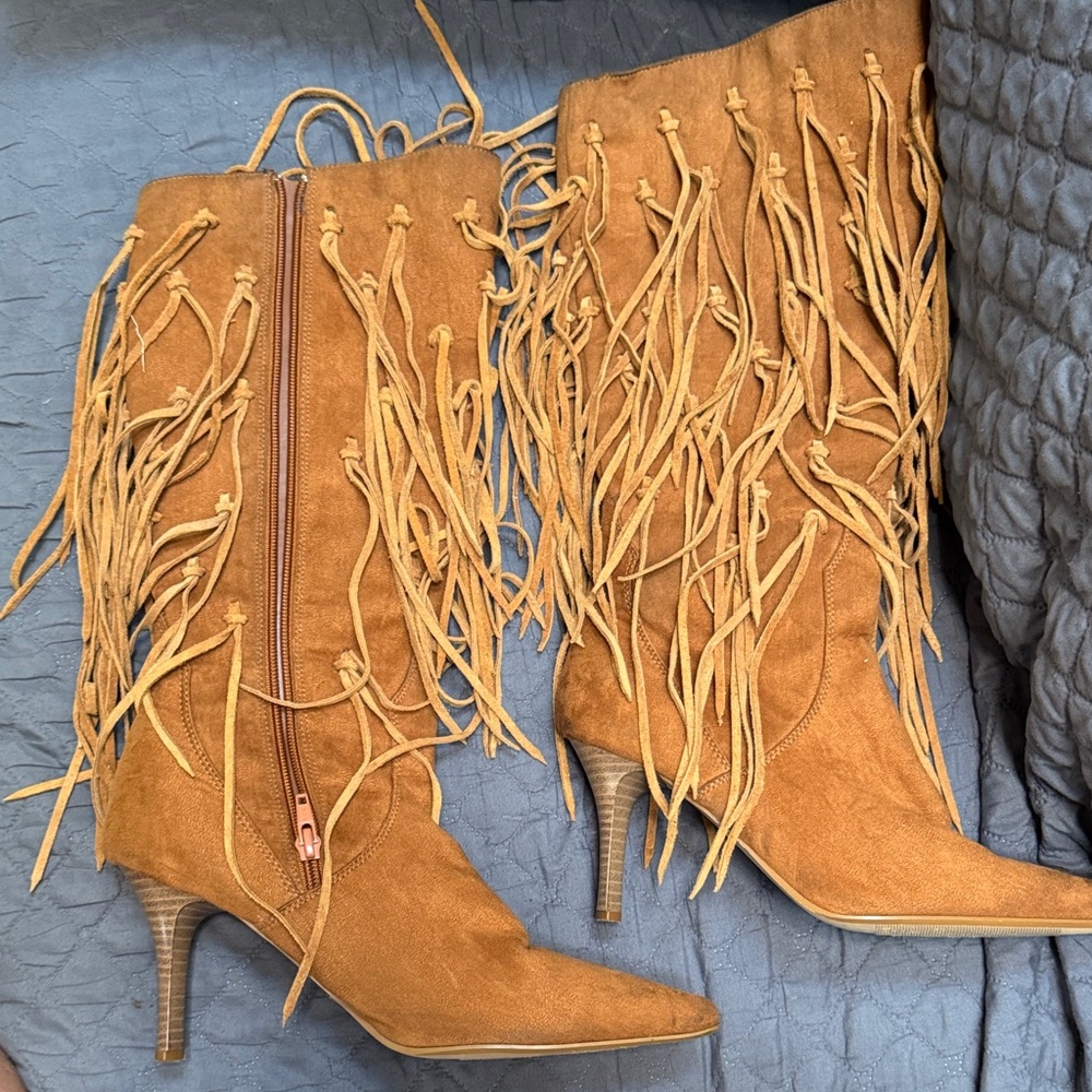 Vintage Fringe Tan Bee Fly Boots